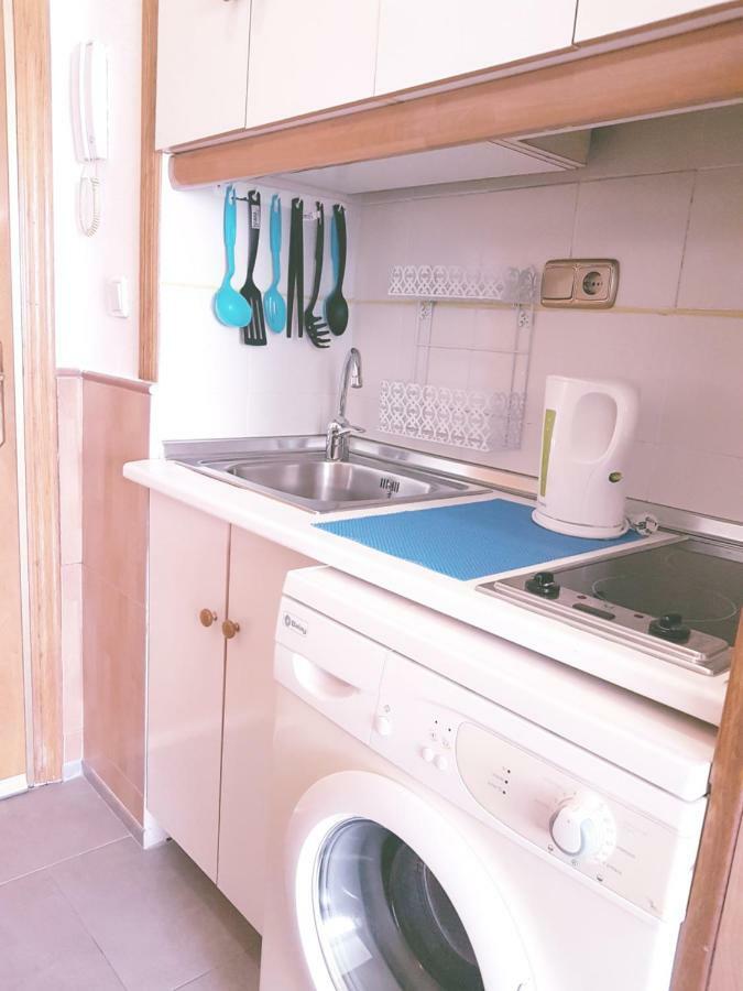 Cosy Studio Apartment In Torrevieja Bagian luar foto